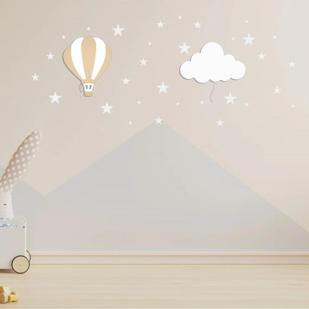 Set personalizado de 2 lámparas infantiles de madera en colores marrón y blanco con globo aerostatico y nube, pintadas a mano con pintura a base de agua para habitación infantil.