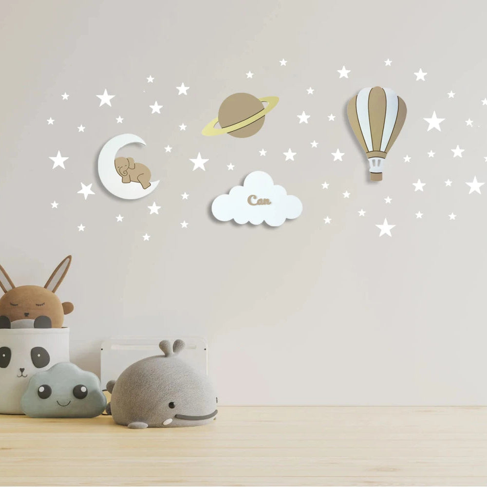 Set personalizado de 4 lámparas infantiles de madera con elefante sobre la luna, planeta, globo aerostático y nube con nombre, pintadas a mano con pintura a base de agua para habitación infantil.