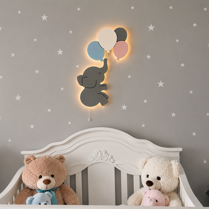 Set de 2 lámparas infantiles con elefante y globos. Decoración de pared iluminada para habitación de bebé en tonos neutros.