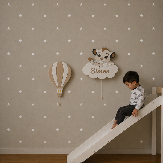 Lámparas infantiles de pared con globo aerostático y león sobre una nube, pintadas a mano para decorar la habitación del bebé, ideales para regalo de nacimiento, bautizo y cumpleaños.