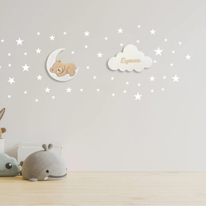 Set de 2 lámparas infantiles de madera con osito sobre la luna y nube personalizada con nombre, pintadas a mano con pintura a base de agua para una habitación infantil acogedora.
