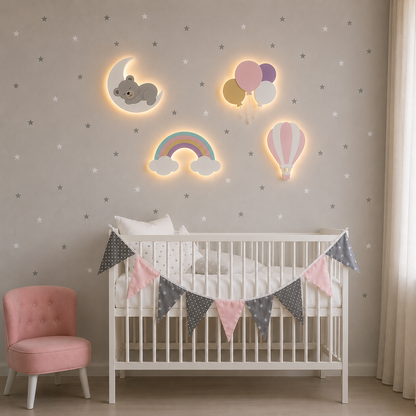 Set de 4 lámparas de pared infantiles con nube personalizada, arcoíris, globos y globo aerostático, pintadas a mano para decoración de bebé y habitación infantil.